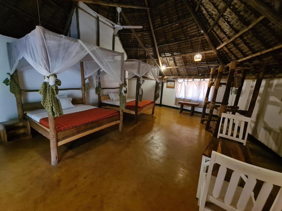 Honey Badger Lodge Moshi Exteriér fotografie