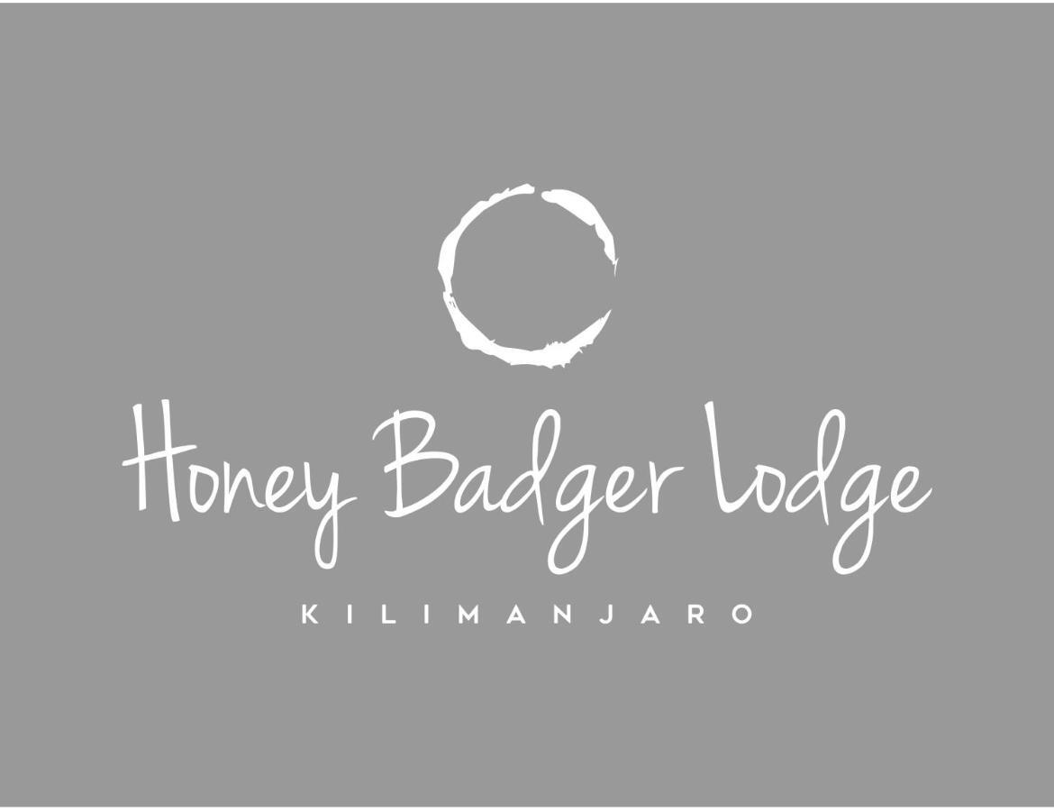 Honey Badger Lodge Moshi Exteriér fotografie